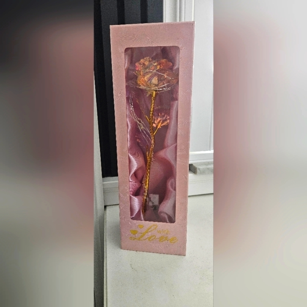 🌟 Pink Lighted Rose Ornament  in Gift Box Home- Valentines Gift 🌟